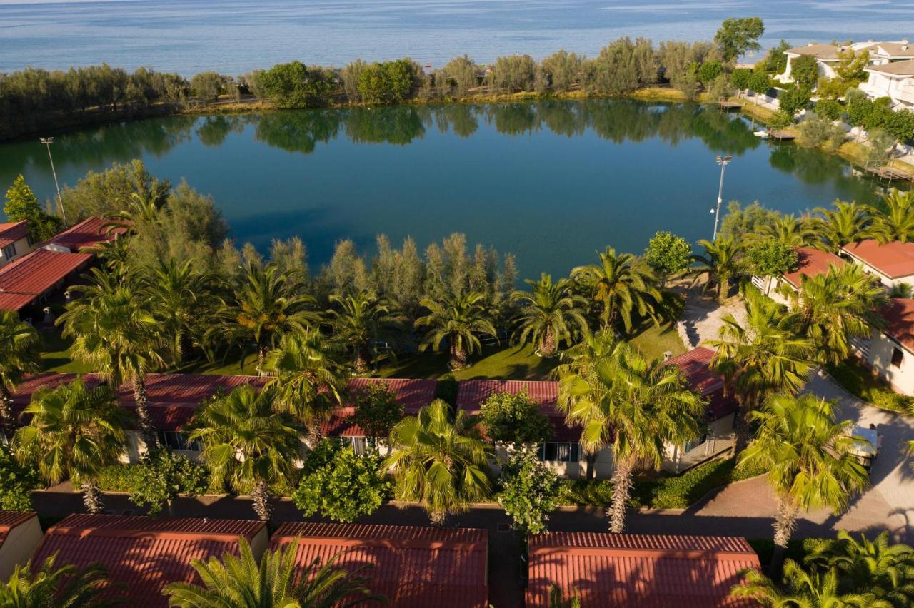 Village Lake Placid Silvi Marina Extérieur photo